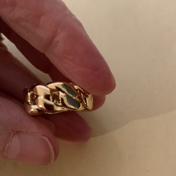 New ring size 6 - Picture 3 of 4